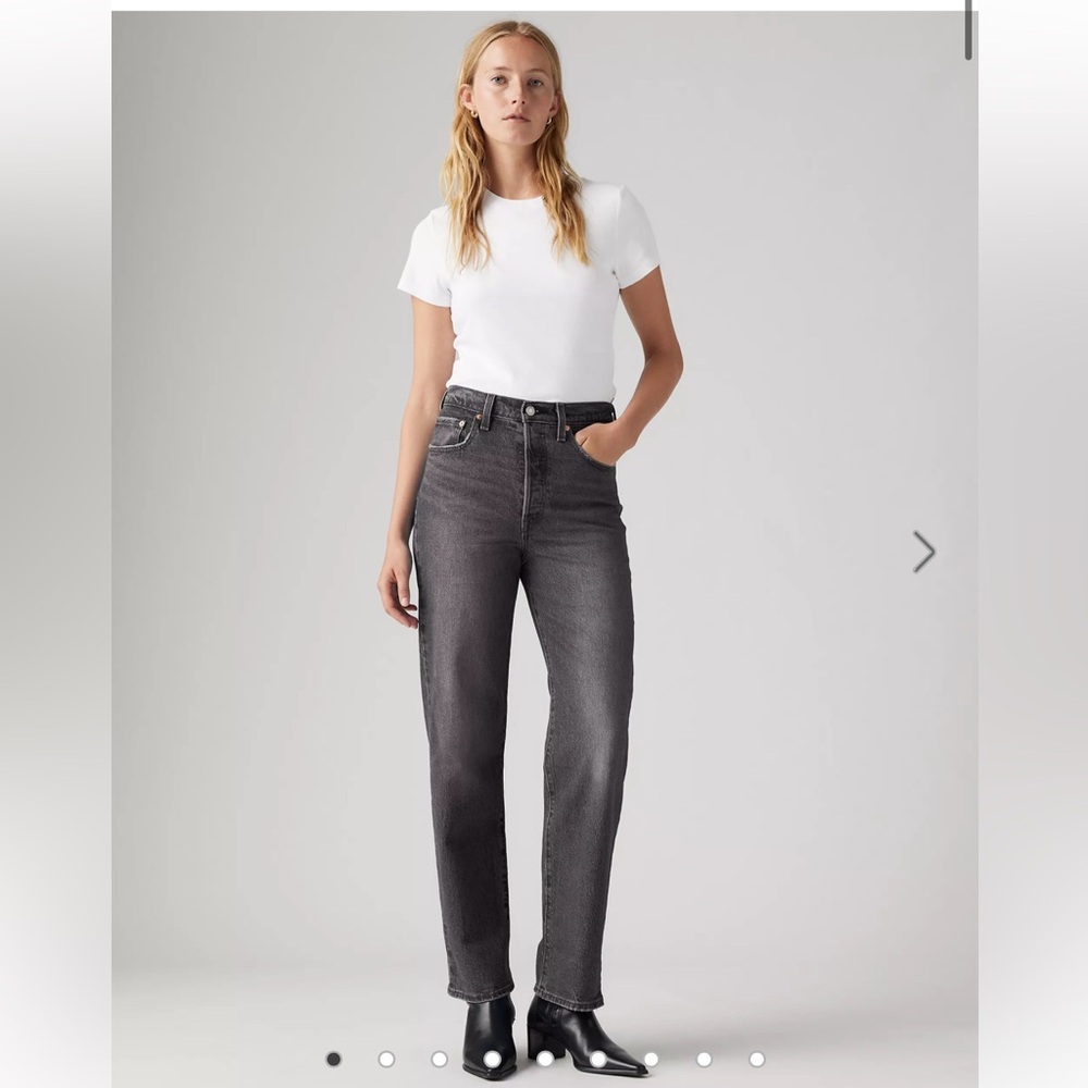 Levi's Women’s Ribcage Straight Ankle Petite Jeans